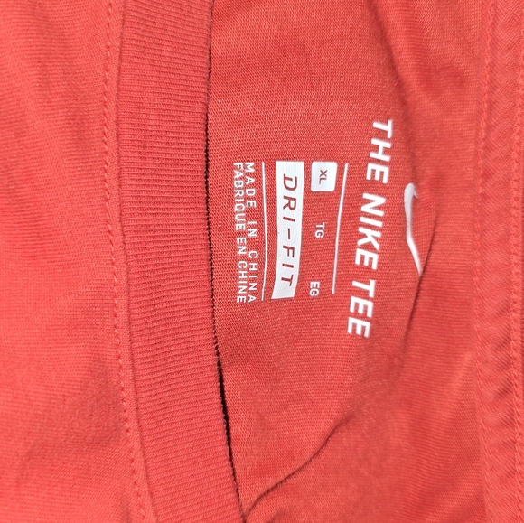 Nike Dri-FIT Red Graphic Tee Shirt | XL - Picture 3 of 4